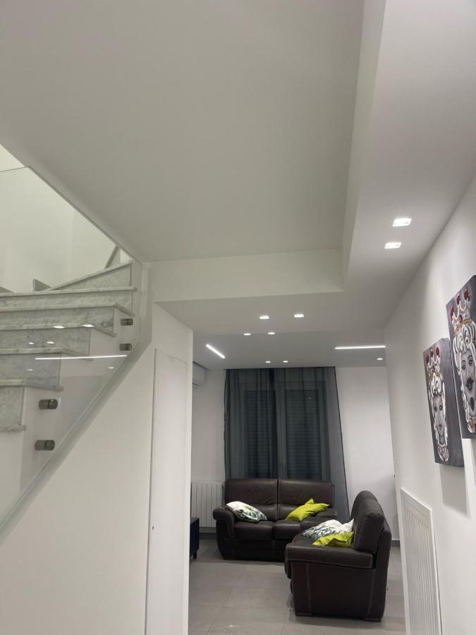 Aci CatenaWhite House别墅 外观 照片